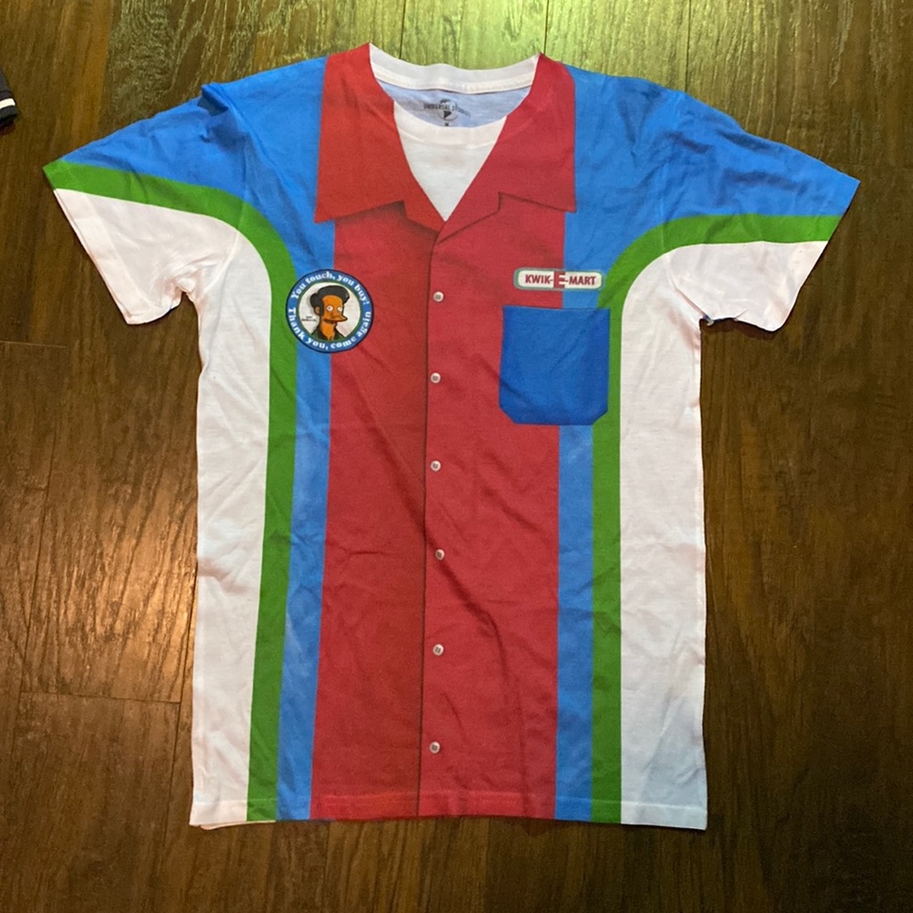 Universal Studios Kwik E Mart Simpsons shirt